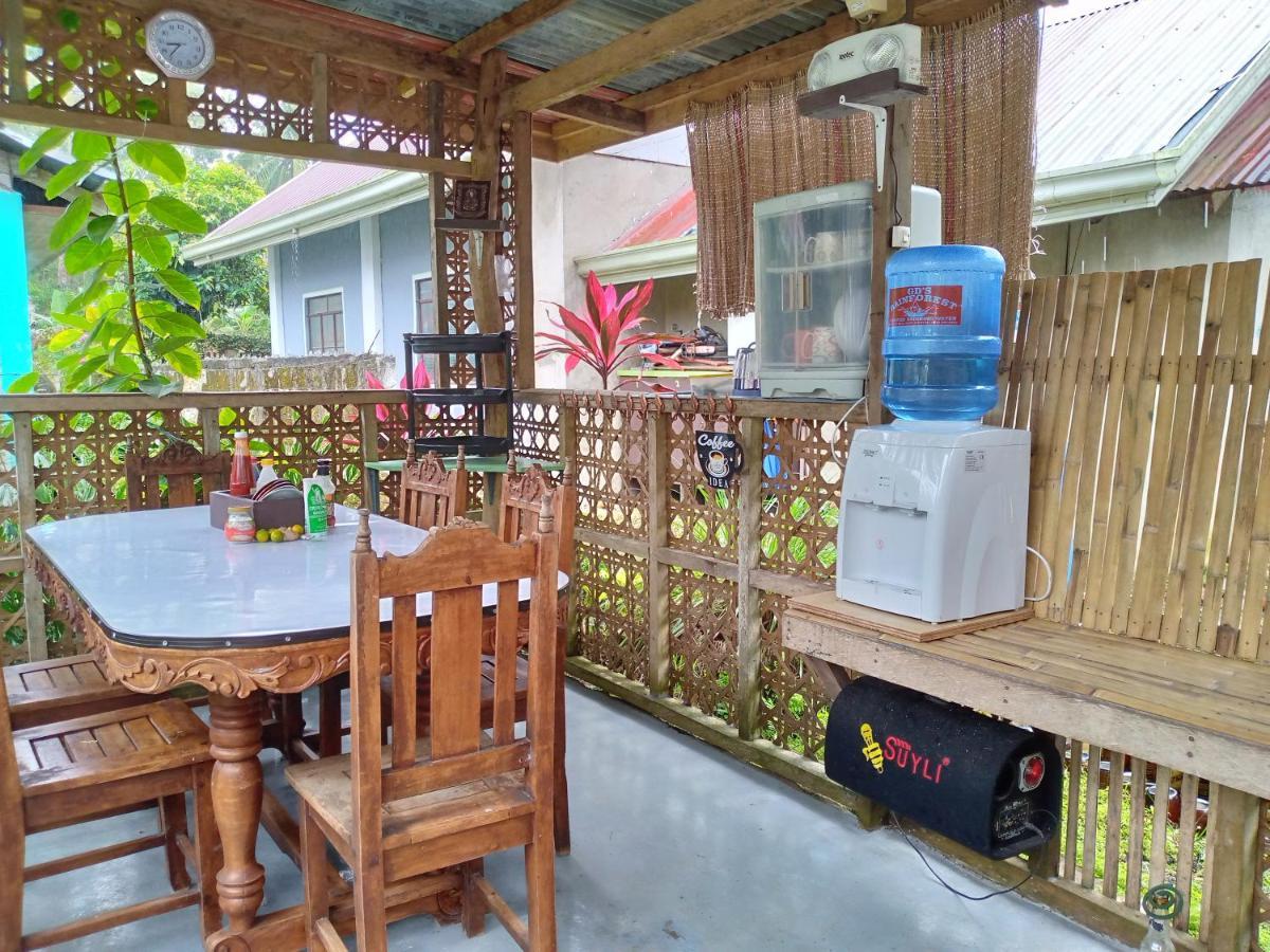 Junjals Backpackers Chalet Bohol Buitenkant foto